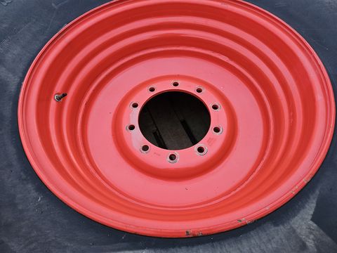 Continental 680/85 R32 auf Felge DW21Ax32 10-L