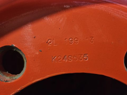 Sonstige Felgen DW15Lx24 6-Loch zu Claas Mähdrescher