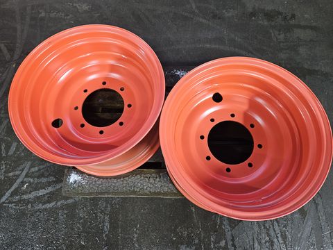 Sonstige W14x24 passend zu CLAAS Arion 400 vorne