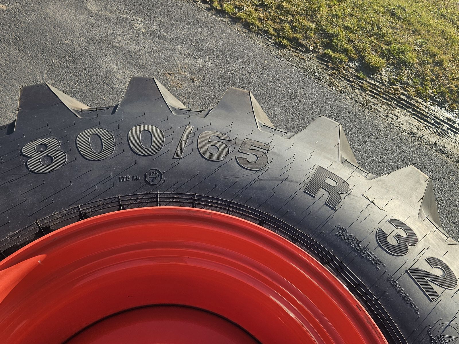 Mitas Mitas AC70N 800/65 R32 Kompletträdergarnitur 2