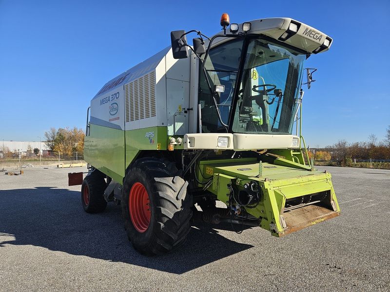 Claas Mega 370 3