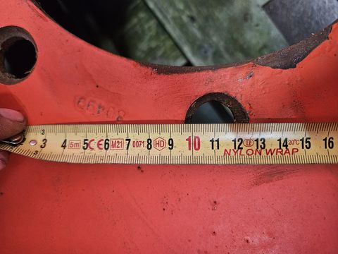 Sonstige W18Lx28 8-Loch zu CLAAS mit NAF Hinterachse