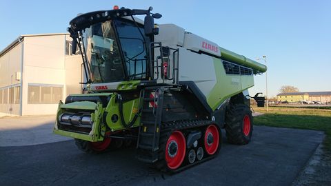 <strong>Claas Lexion 8900TT </strong><br />
