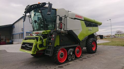 <strong>Claas Lexion 8700TT </strong><br />