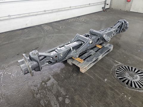 Sonstige CLAAS Lenkachse zu C66, C76 + C8x mit 4-Punkt