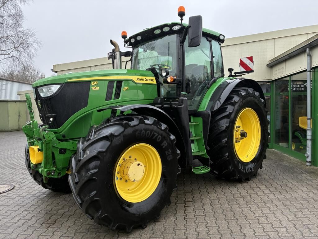 John Deere 6R215 2