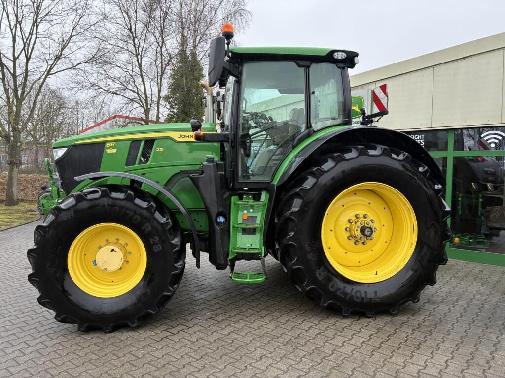 John Deere 6R215 3