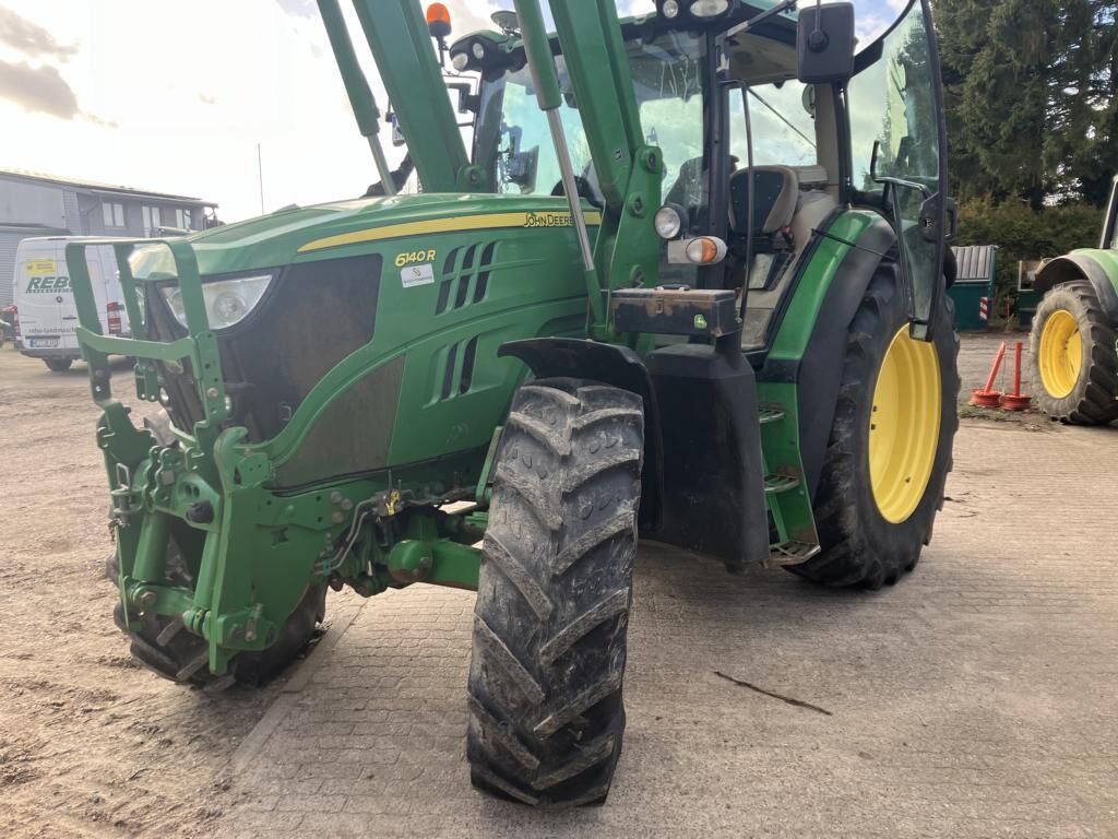 John Deere 6140R 3