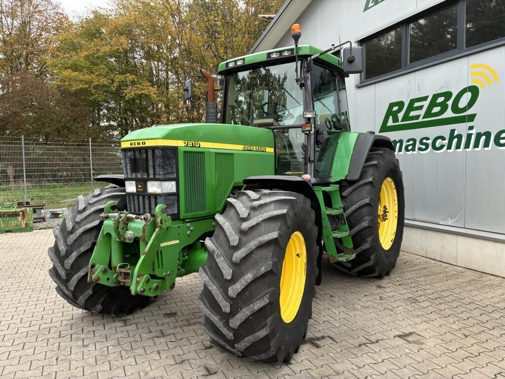 John Deere 7810 2