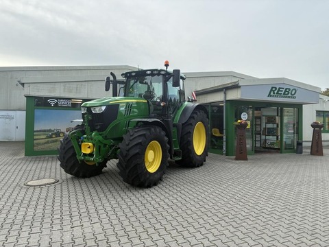John Deere TRAKTOR 6215R