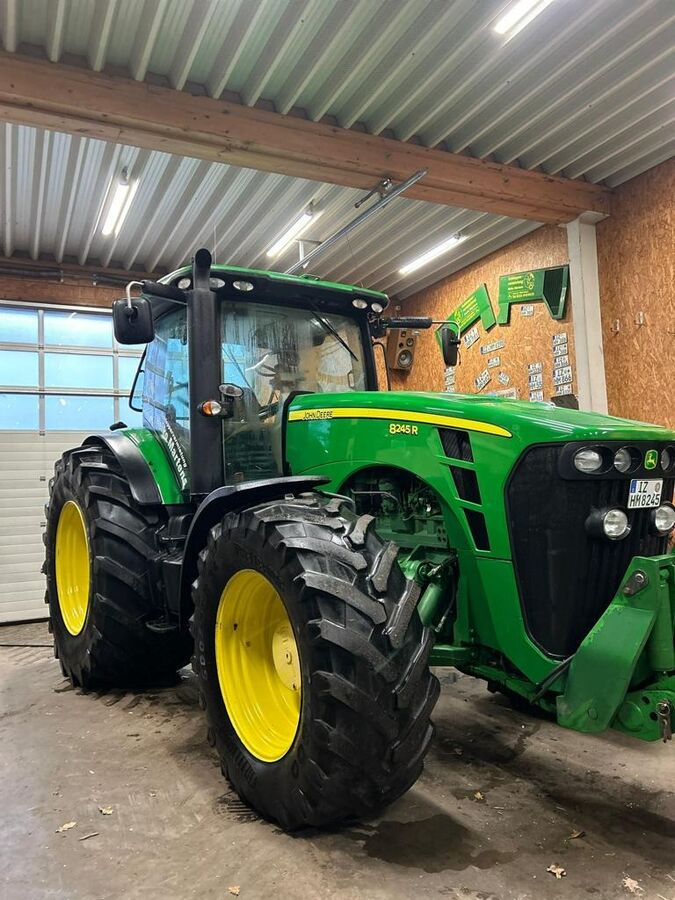 John Deere 8245R 2