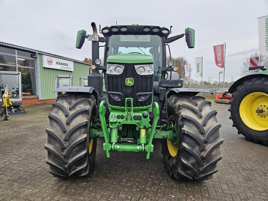 John Deere 6R215 2