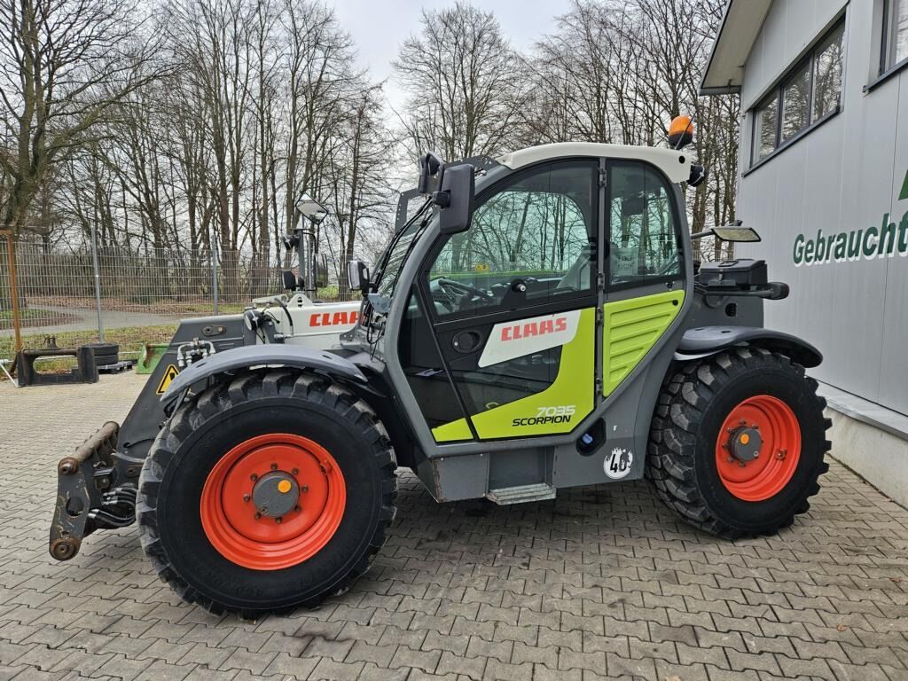 Claas Scorpion 7035 2