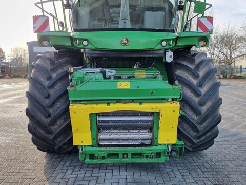 John Deere 8800