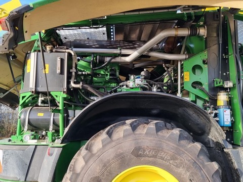 John Deere 8800