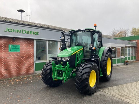 John Deere 6120M