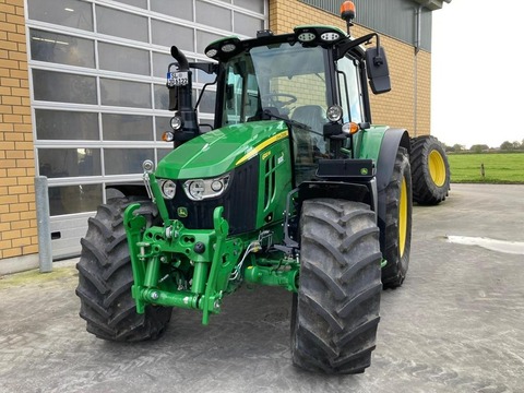 John Deere 6120M