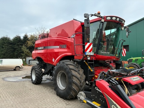 Case IH 7088 Axial-Flow 2