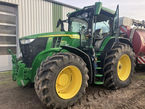 John Deere TRAKTOR 7R350