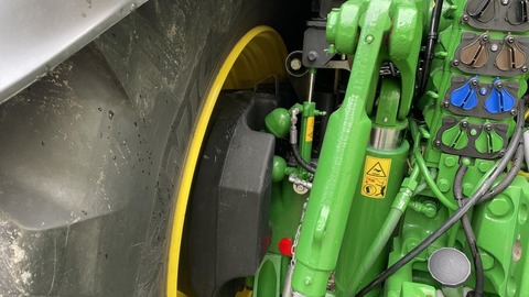 John Deere 6R250