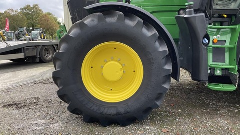 John Deere 6R250