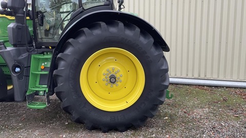 John Deere 6R250