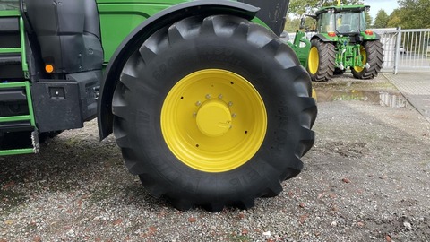 John Deere 6R250