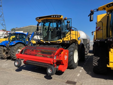 <strong>New Holland FR480 T4</strong><br />