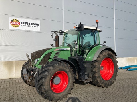 <strong>Fendt 716 SCR VARIO </strong><br />