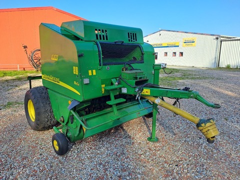 John Deere 578