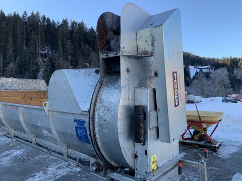 Stöckl Seitenstreuer 2960 S