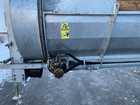 Stöckl Seitenstreuer 2960 S