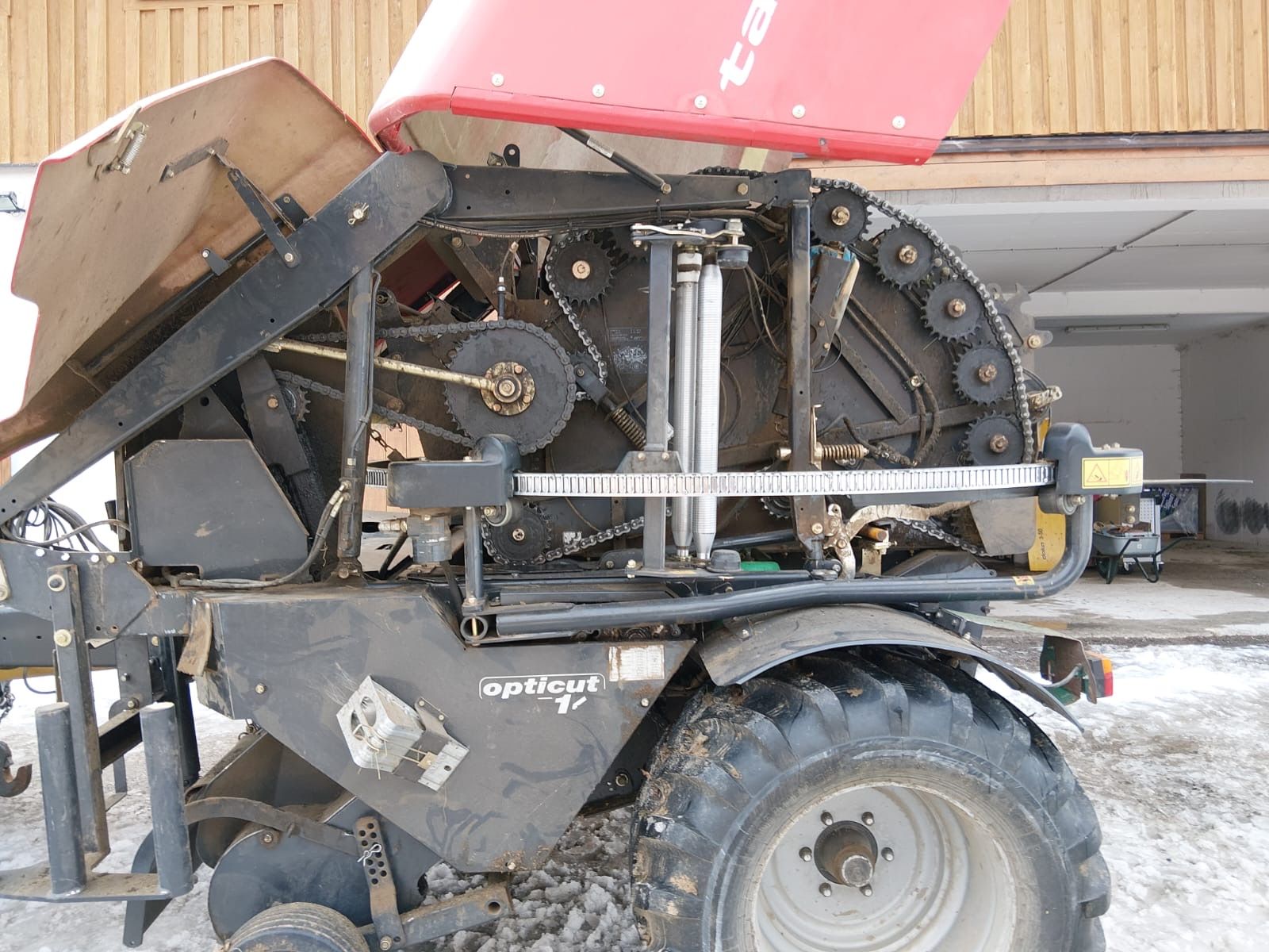 Taarup Rundballenpresse BIO + opticut 14 Kombi  2