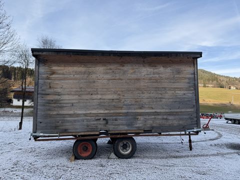 Sonstige Partyanhänger mit Eckbank u. Heizung