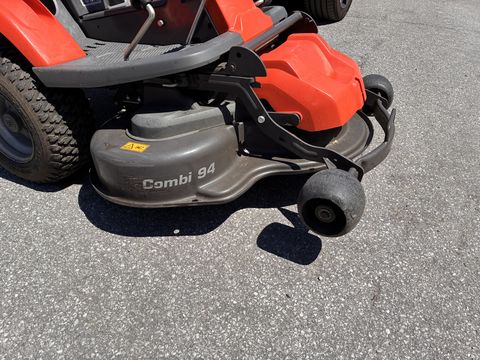 Husqvarna Rider R 214 TC