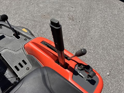 Husqvarna Rider R 214 TC