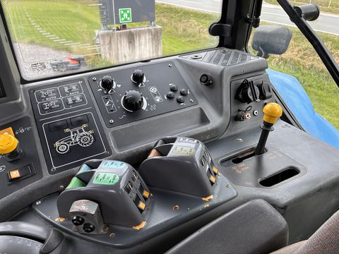 New Holland TM 190