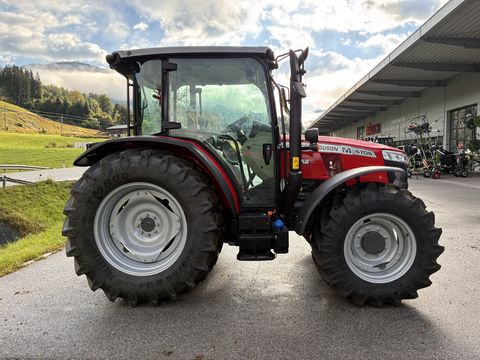 Massey Ferguson MF 4708M Cab Essential D2