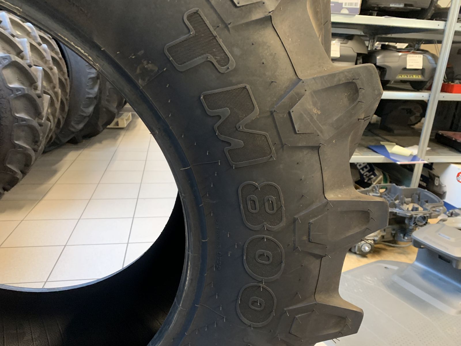Trelleborg Reifen 540/65R28 1 Stk. 3