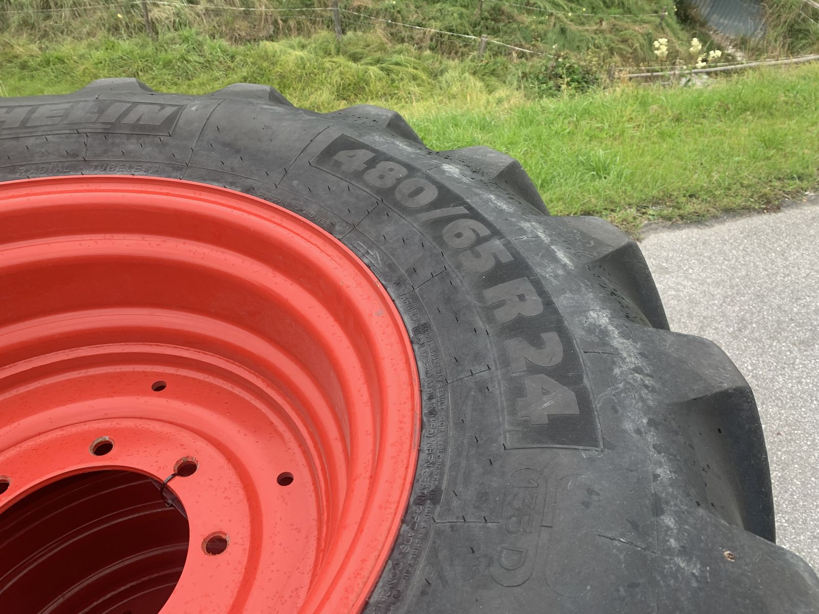 Michelin Kompletträder 540/65R38 u. 480/65R24 3