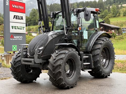 Valtra A115 Schwarzmetallic + Frontlader G4S
