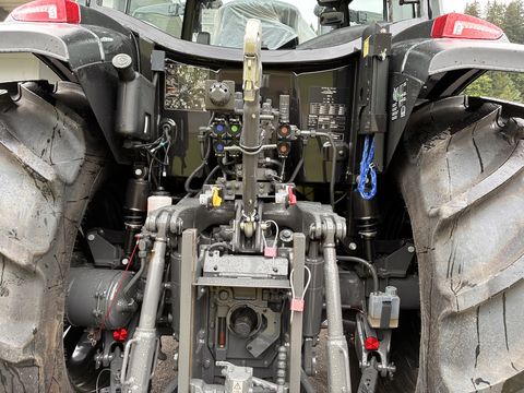 Valtra A115 Schwarzmetallic + Frontlader G4S