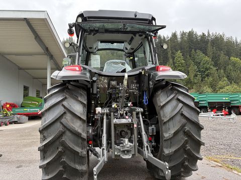 Valtra A115 Schwarzmetallic + Frontlader G4S