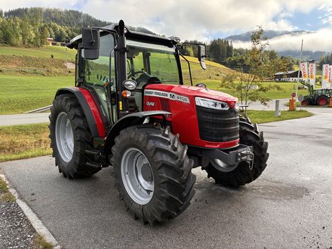 Massey Ferguson MF 4708M Cab Essential D2