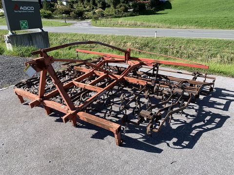Pöttinger Grubber 4m