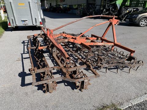 Pöttinger Grubber 4m