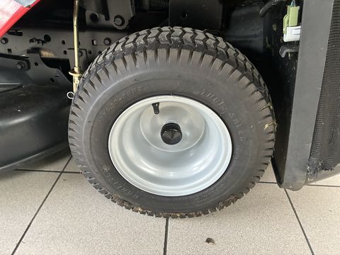 Jonsered Rasentraktor LT 2213