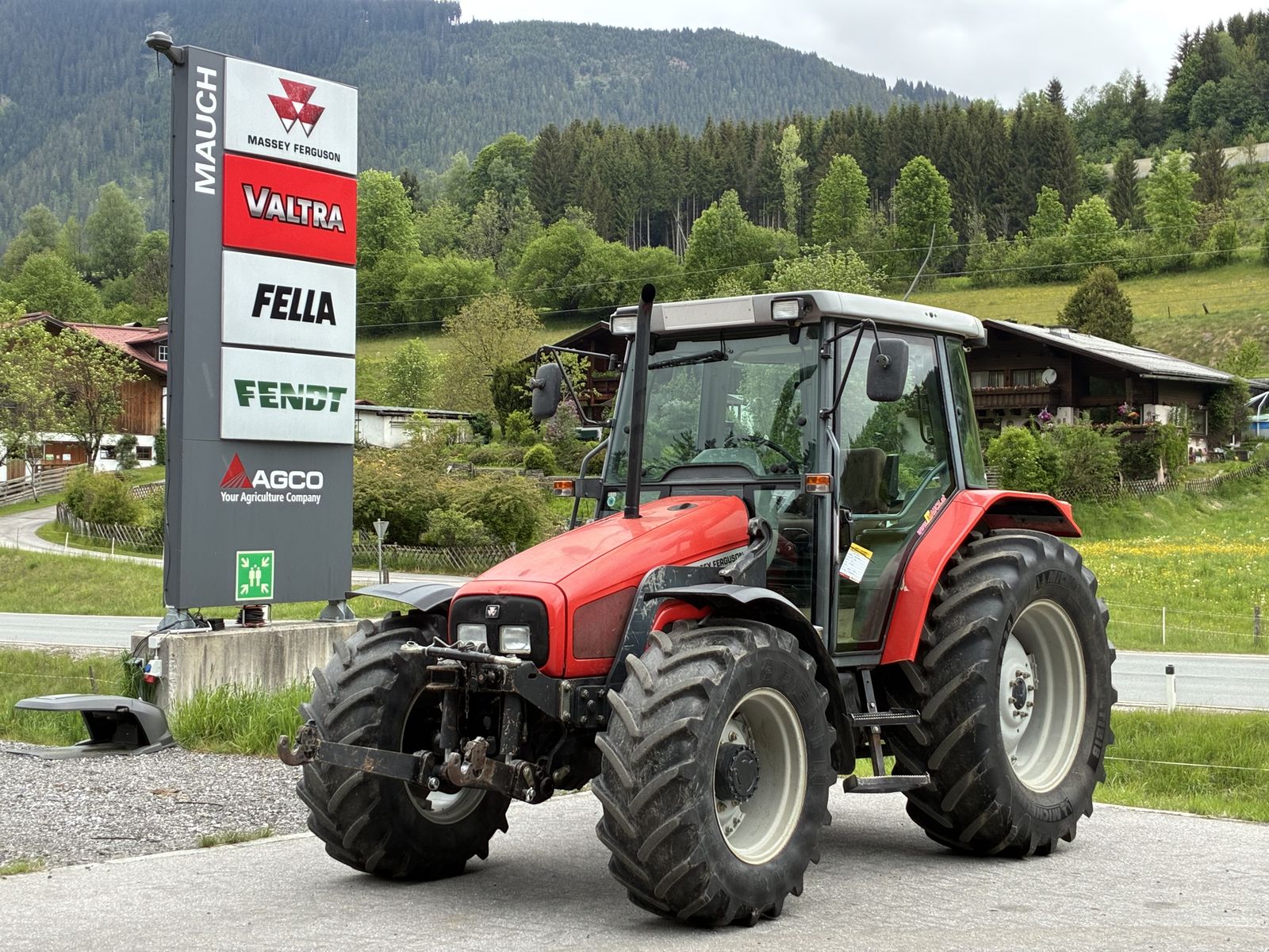 Massey Ferguson 4245-4 LP