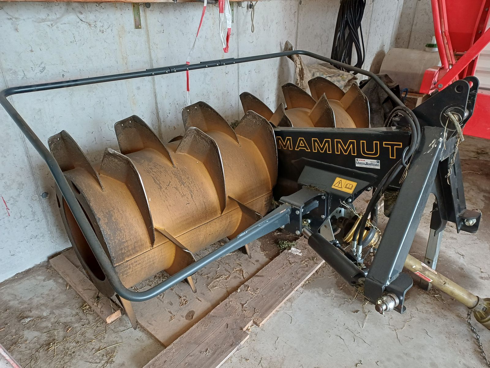 Mammut Siloverteiler SF 215 Hydraulisch Schwenkbar  1