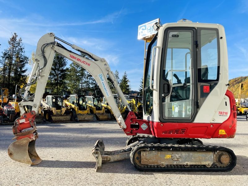 Takeuchi TB216 1